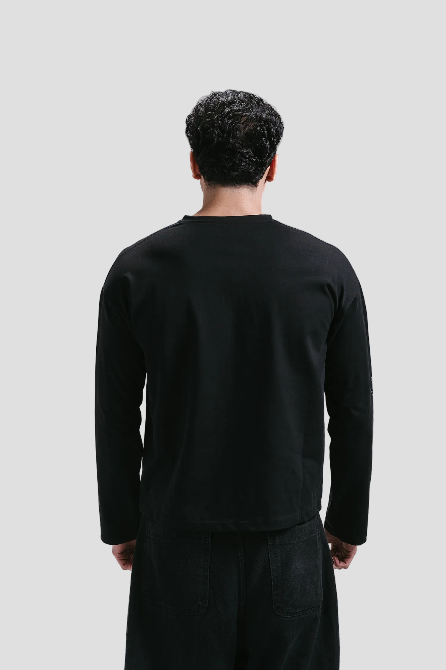 Black Henleyshirt